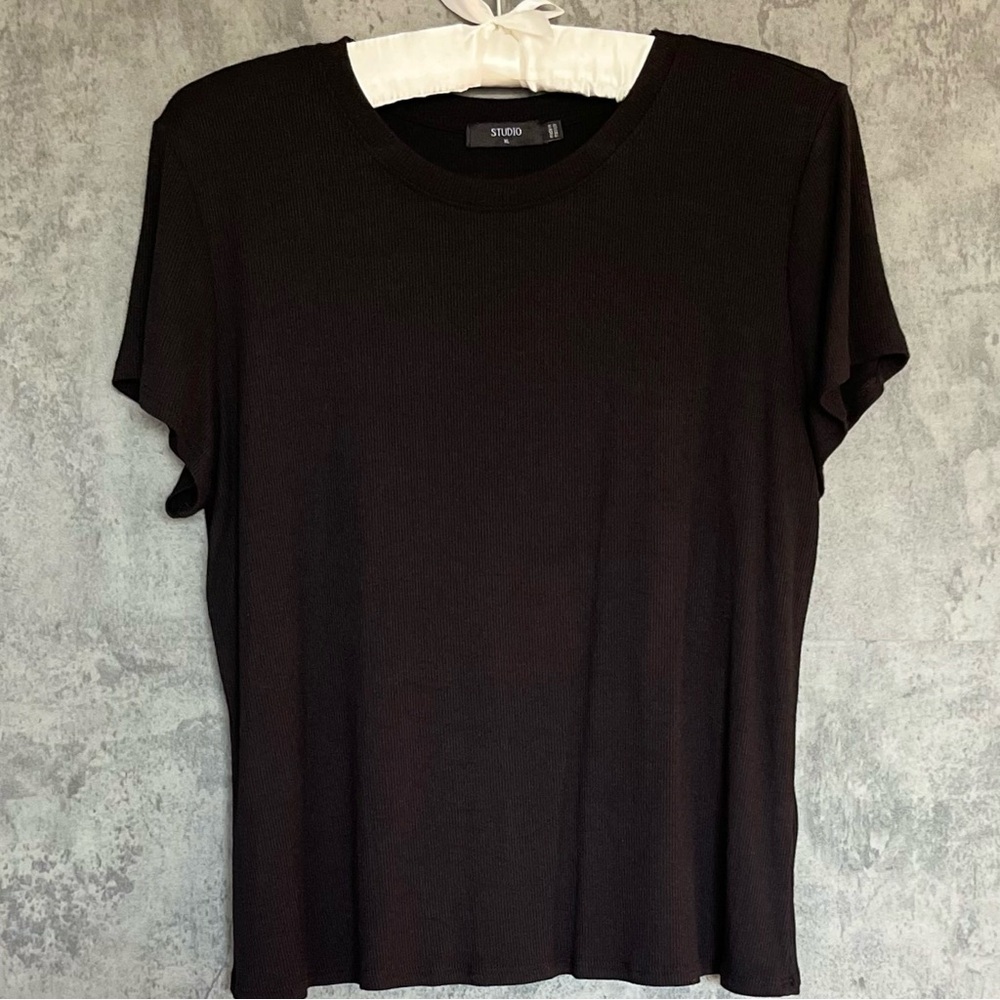 Dressy/Casual Ribbed T-Shirt